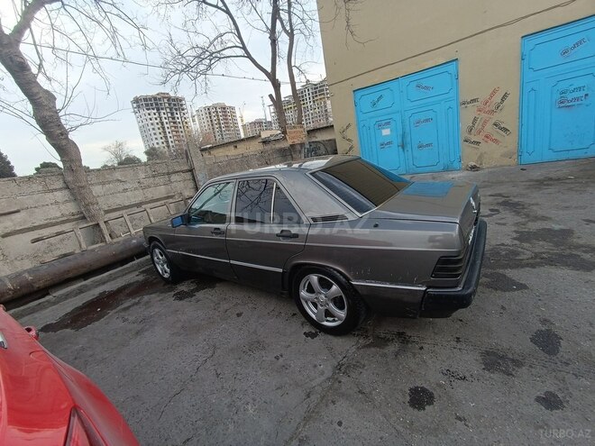 Mercedes 190 1992, 326,556 km - 2.0 л - Bakı