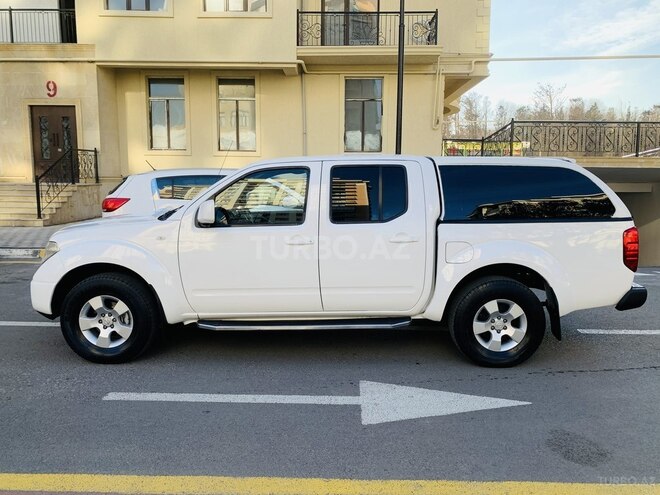 Nissan Navara 2013, 163,000 km - 2.5 l - Bakı