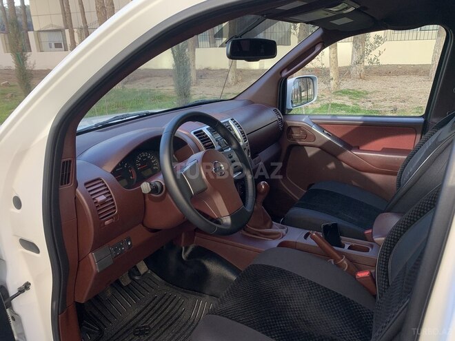 Nissan Navara 2013, 163,000 km - 2.5 l - Bakı