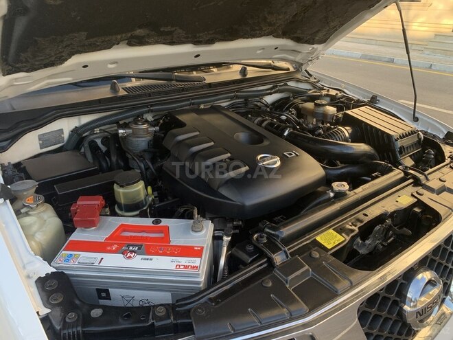 Nissan Navara 2013, 163,000 km - 2.5 l - Bakı