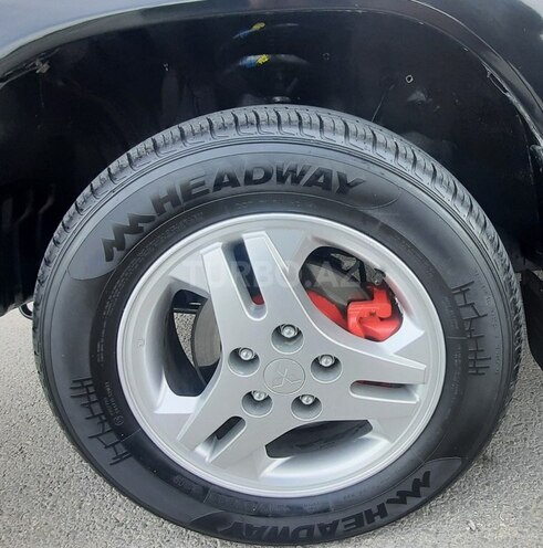 Mitsubishi Pajero io 2000, 297,311 km - 1.8 l - Sumqayıt