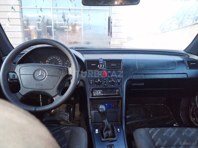 Mercedes C 180 1998, 669,659 km - 1.8 l - Quba