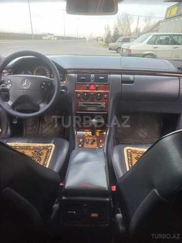 Mercedes E 220 2000, 596,000 km - 2.2 l - Bakı