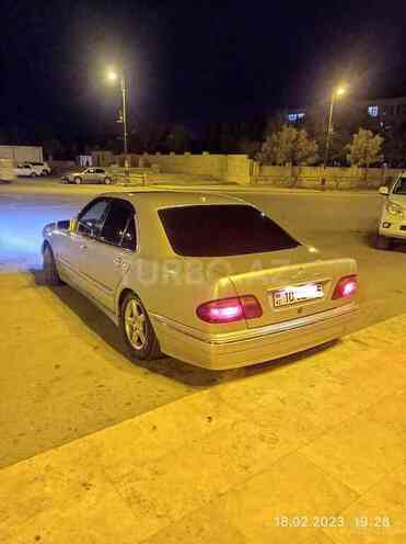 Mercedes E 280 1998, 450,000 km - 2.8 l - Ağcabədi