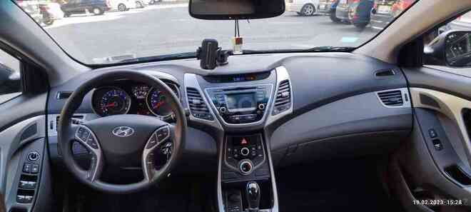 Hyundai Elantra 2015, 168,981 km - 1.8 л - Bakı