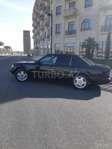 Mercedes E 280 1993, 270,000 km - 2.8 l - Bakı
