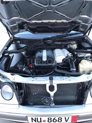 Mercedes E 220 1998, 299,000 km - 2.2 l - Gəncə