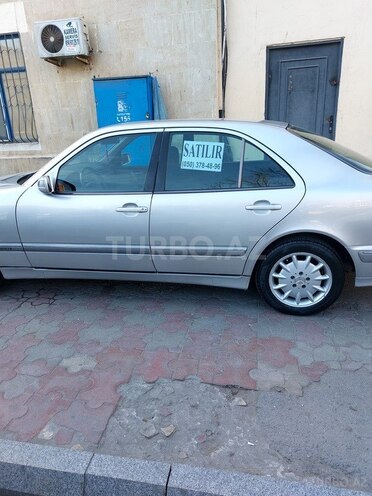 Mercedes E 270 2000, 197,000 km - 2.7 л - Bakı