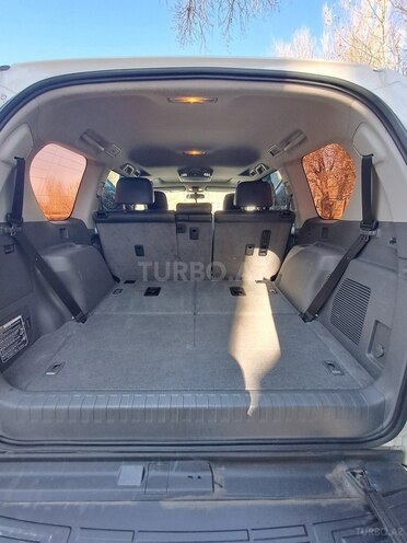 Toyota Prado 2010, 290,000 km - 2.7 l - Yevlax