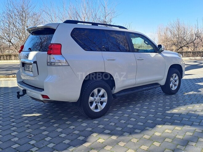 Toyota Prado 2010, 290,000 km - 2.7 l - Yevlax