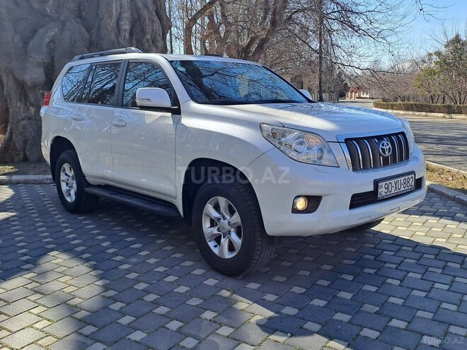 Toyota Prado 2010, 290,000 km - 2.7 l - Yevlax