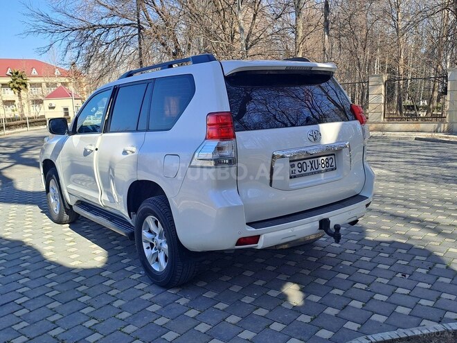 Toyota Prado 2010, 290,000 km - 2.7 l - Yevlax