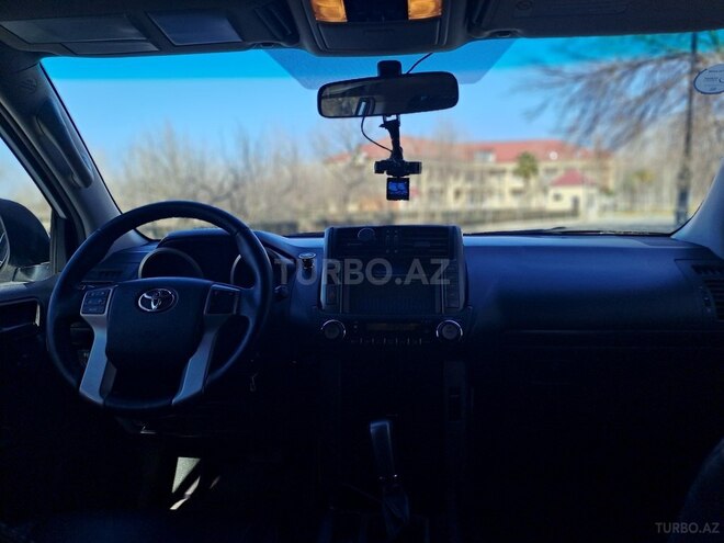 Toyota Prado 2010, 290,000 km - 2.7 l - Yevlax