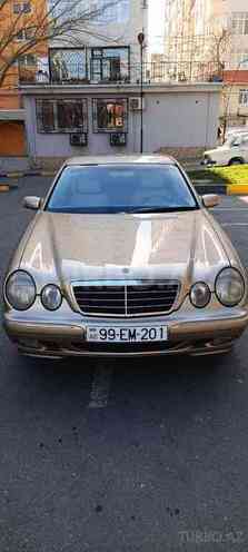 Mercedes E 220 2001, 330,000 km - 2.2 l - Bakı