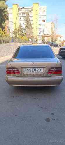 Mercedes E 220 2001, 330,000 km - 2.2 l - Bakı