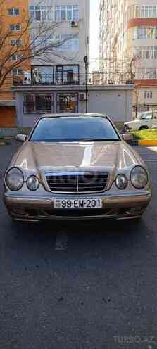 Mercedes E 220 2001, 330,000 km - 2.2 l - Bakı