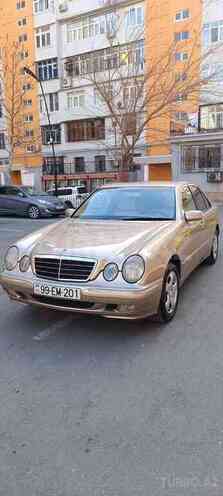 Mercedes E 220 2001, 330,000 km - 2.2 l - Bakı
