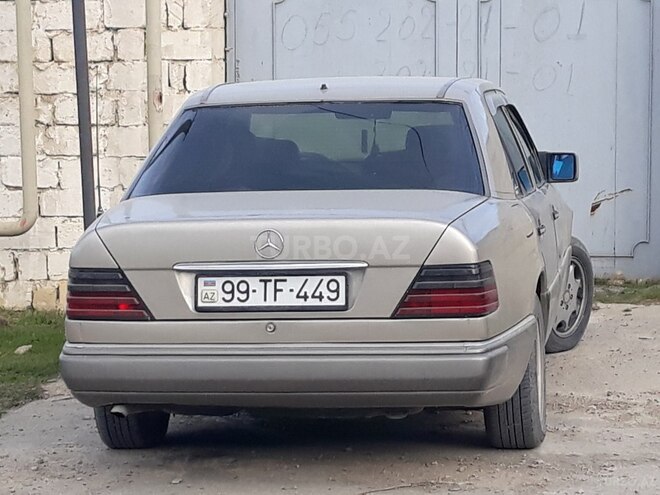 Mercedes E 250 1993, 490,000 km - 2.5 l - Bakı