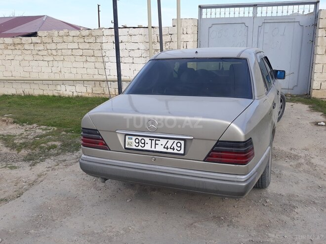 Mercedes E 250 1993, 490,000 km - 2.5 l - Bakı