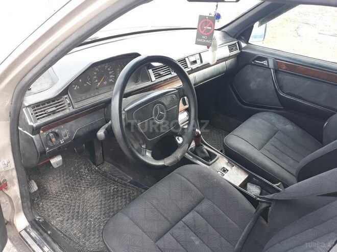 Mercedes E 250 1993, 490,000 km - 2.5 l - Bakı