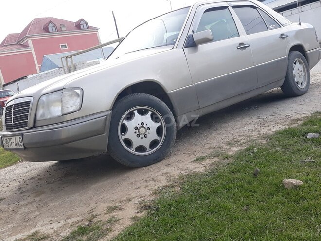 Mercedes E 250 1993, 490,000 km - 2.5 l - Bakı