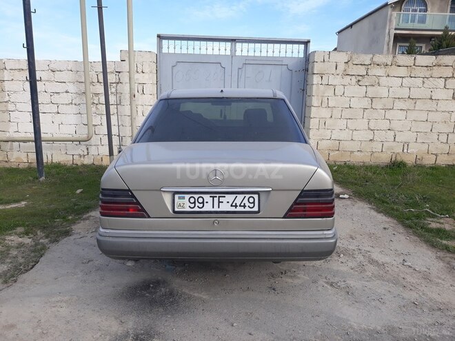 Mercedes E 250 1993, 490,000 km - 2.5 l - Bakı