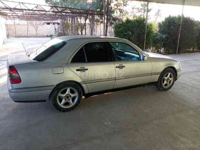 Mercedes C 180 1993, 441,989 km - 1.8 l - Saatlı