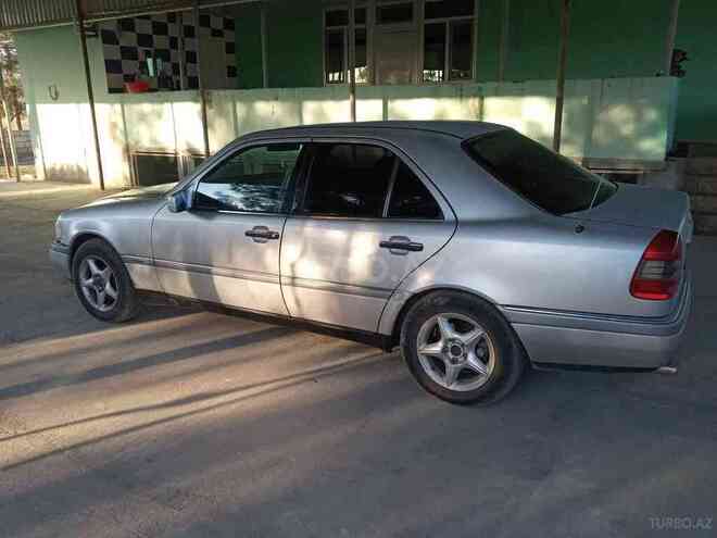 Mercedes C 180 1993, 441,989 km - 1.8 l - Saatlı