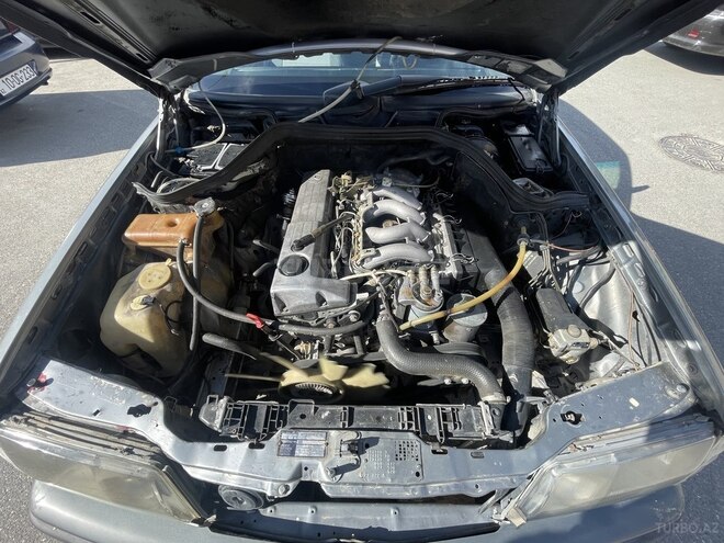 Mercedes E 250 1992, 268,682 km - 2.5 l - Bakı
