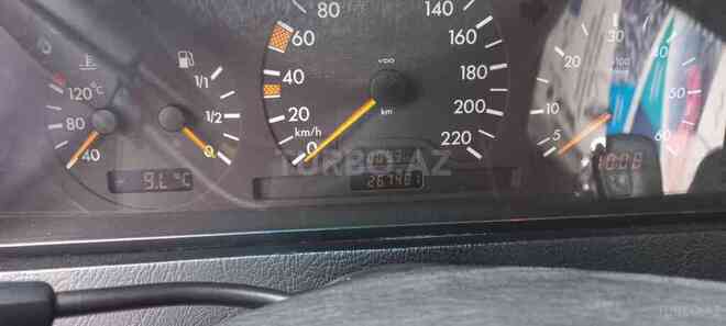 Mercedes C 220 2000, 267,748 km - 2.2 l - Mingəçevir