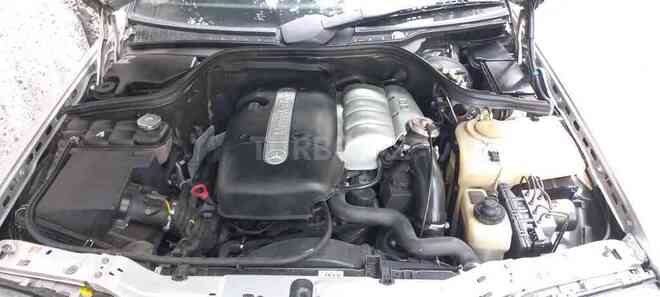 Mercedes C 220 2000, 267,748 km - 2.2 l - Mingəçevir