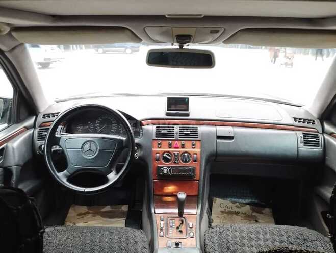 Mercedes E 200 1998, 325,245 km - 2.0 l - Sumqayıt