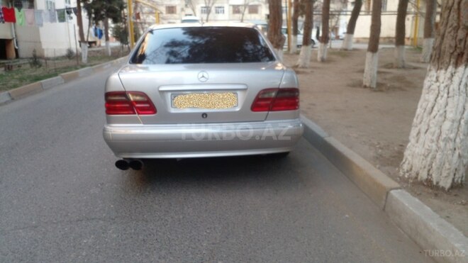 Mercedes E 240 2000, 374,563 km - 2.4 л - Sumqayıt