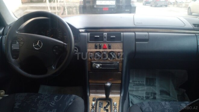 Mercedes E 240 2000, 374,563 km - 2.4 л - Sumqayıt