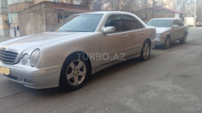 Mercedes E 240 2000, 374,563 km - 2.4 л - Sumqayıt