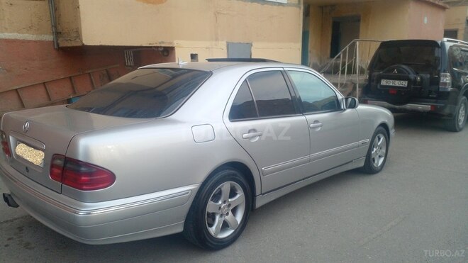 Mercedes E 240 2000, 374,563 km - 2.4 л - Sumqayıt