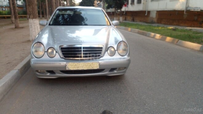 Mercedes E 240 2000, 374,563 km - 2.4 л - Sumqayıt