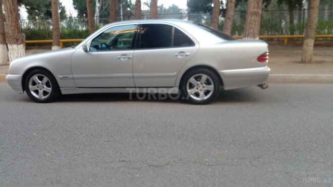 Mercedes E 240 2000, 374,563 km - 2.4 л - Sumqayıt