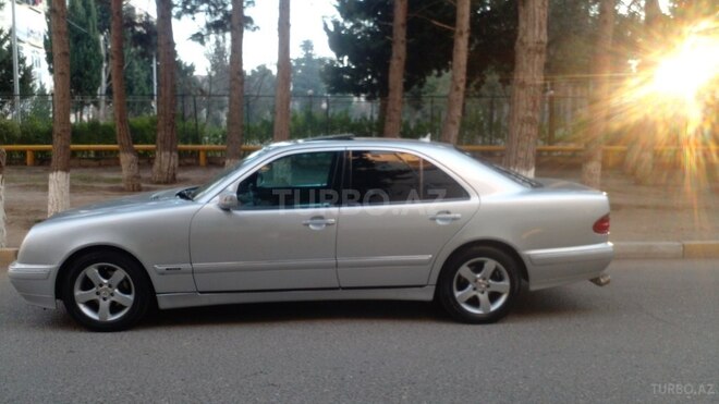 Mercedes E 240 2000, 374,563 km - 2.4 л - Sumqayıt