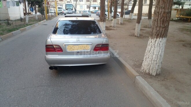 Mercedes E 240 2000, 374,563 km - 2.4 л - Sumqayıt
