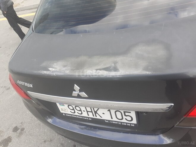 Mitsubishi Attrage 2014, 325,000 km - 1.2 л - Bakı