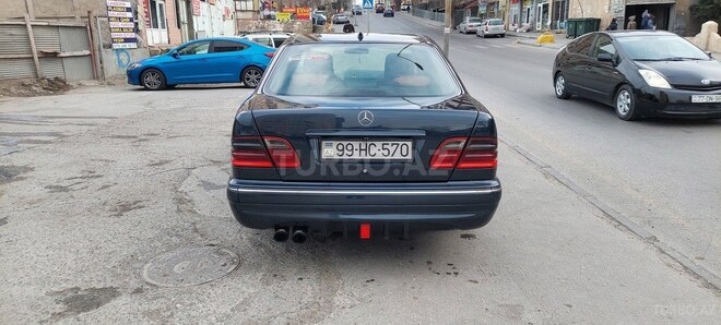 Mercedes E 220 2002, 485,560 km - 2.2 l - Bakı