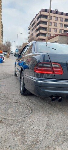 Mercedes E 220 2002, 485,560 km - 2.2 l - Bakı