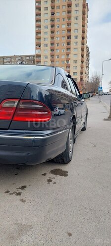 Mercedes E 220 2002, 485,560 km - 2.2 l - Bakı