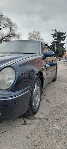 Mercedes E 220 2002, 485,560 km - 2.2 l - Bakı
