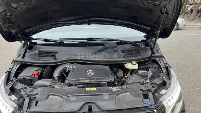 Mercedes V 220 2014, 112,500 km - 2.1 л - Bakı