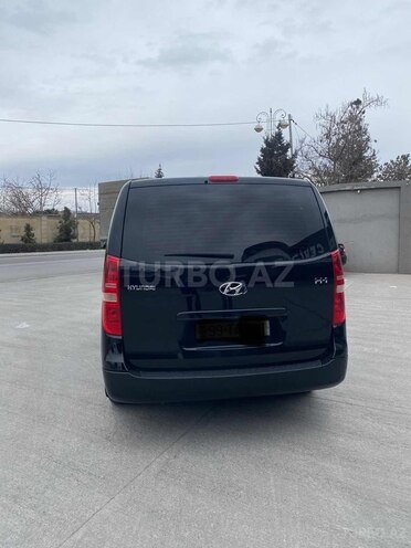 Hyundai H-1 2010, 270,000 km - 2.5 l - Bakı