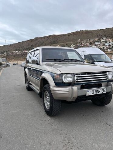 Mitsubishi Pajero 1992, 250,000 km - 2.5 l - Bakı