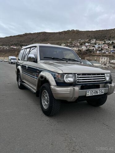 Mitsubishi Pajero 1992, 250,000 km - 2.5 l - Bakı