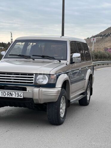 Mitsubishi Pajero 1992, 250,000 km - 2.5 l - Bakı